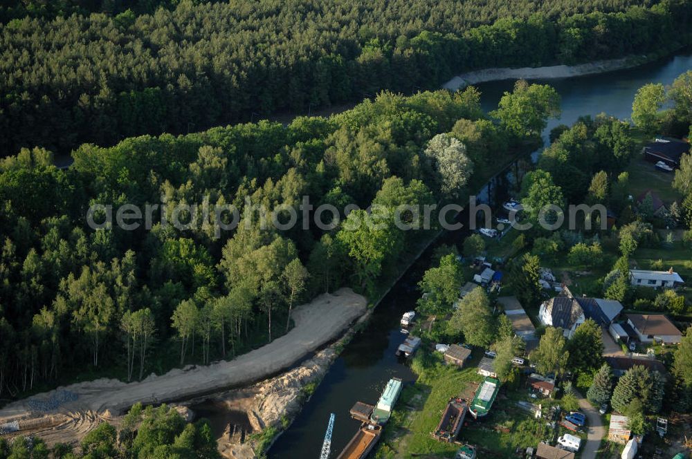 Finowfurt from above - Blick auf den Oder-Havel-Kanal. Er verbindet die Havel vom Nieder Neundorfer See mit Hohensaaten an der Oder. Gebaut wurde er von 1906 bis 1914 um den Finowkanal zu entlasten. Kontakt: Wasser und Schifffahrtsverwaltung des Bundes (WSV), Referat WS16, Verkehrstechnik, IT und Öffentlichkeitsarbeit in der Wasser- und Schifffahrtsverwaltung, Robert-Schuman-Platz 1, 53170 Bonn, Tel. 03677 / 669-0