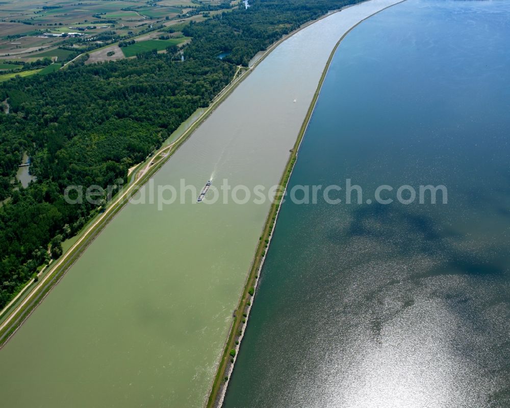 Aerial image Kehl - The river Rhine at the city of Kehl in the state of Baden-Württemberg. In the overview visible is the run of the river through the landscape. The Rhine is the border to France in that area and is important for shipping and transportation and is surrounded by woods, small lakes and fields