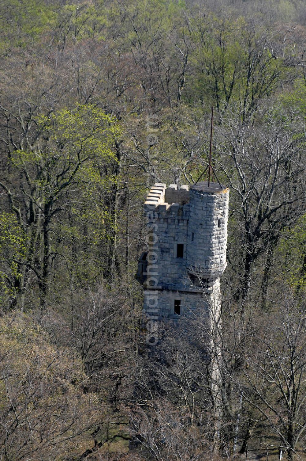 Aerial image Sondershausen - Blick auf den Spatenbergturm (Bismarckturm) in Sondershausen.