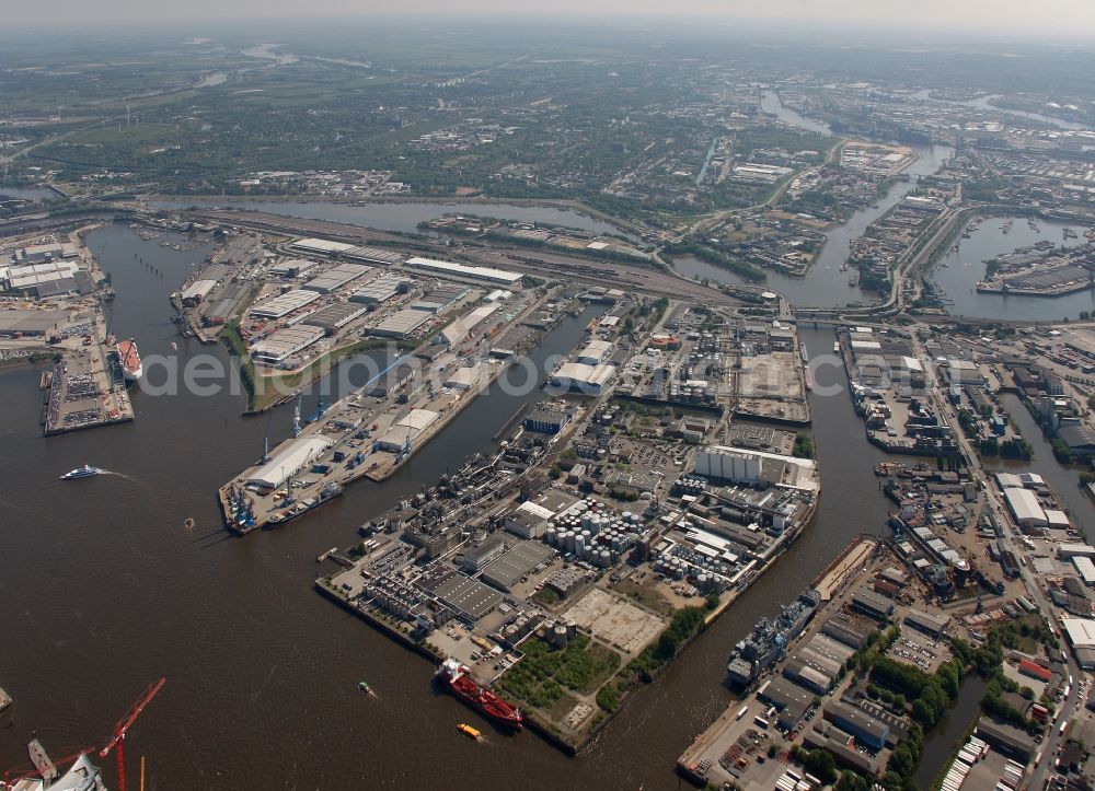 Aerial photograph Hamburg - The district Steinwerder at the Norderelbe in the center of Hamburg. Steinwerder consitutes the eastern part of port Hamburg together with the district Kleiner Grasbrook