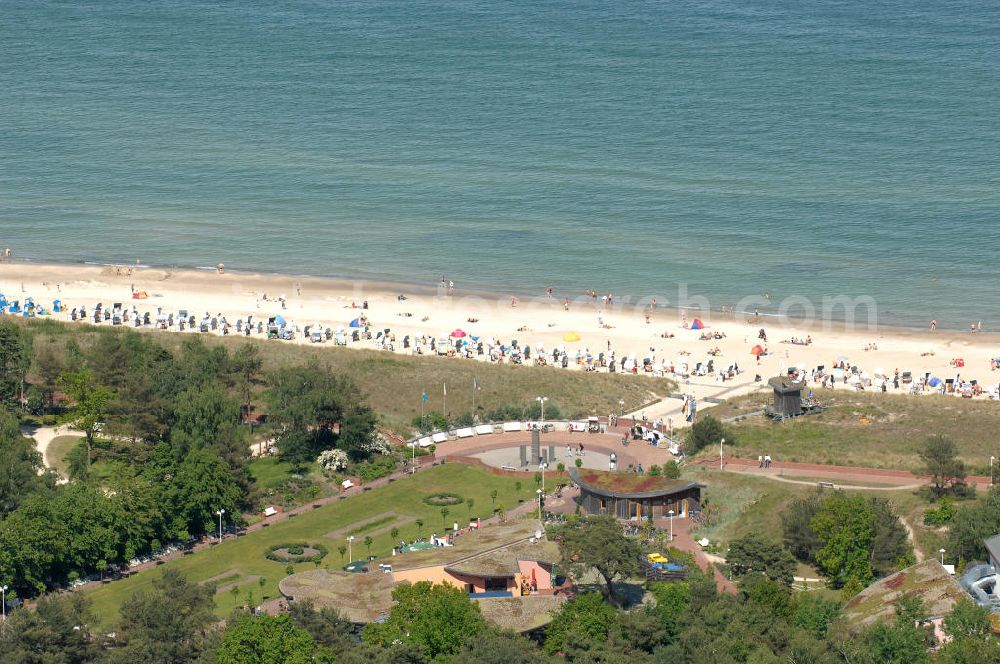 Baabe from above - Blick auf den Strand im Biosphärenreservat Südost Rügen. Es ist ein breiter Feinsandiger Badestrand an dem auch gefischt wird. Kontakt: Ostseebad Baabe, Kurverwaltung, Am Kurpark 9, 18586 Ostseebad Baabe, Tel. 038303 / 142 0