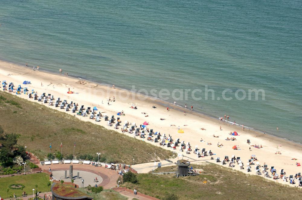 Aerial photograph Baabe - Blick auf den Strand im Biosphärenreservat Südost Rügen. Es ist ein breiter Feinsandiger Badestrand an dem auch gefischt wird. Kontakt: Ostseebad Baabe, Kurverwaltung, Am Kurpark 9, 18586 Ostseebad Baabe, Tel. 038303 / 142 0