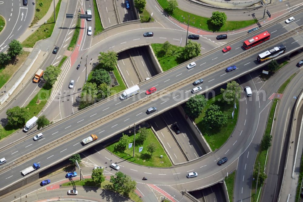 Koblenz from the bird's eye view: The traffic junction Saarplatz in the city centre of Koblenz in the state of Rhineland-Palatinate. The interchange is in the South of Europa Bridge and on the south bank of Mosel river