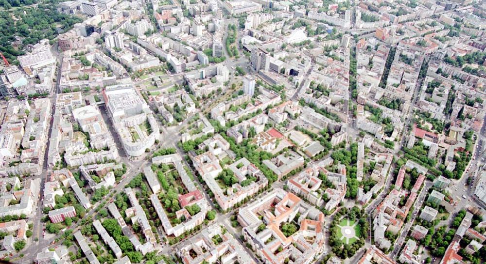 Aerial image Berlin / Charlottenburg - Gebäudeensemble Ansbacher Carreé Vordergrund: Viktoria-Luise-Platz Hintergrund:Wittenbergplatz/KaDeWe, Gedächniskirche/Europa-Center Charlottenburg / Berlin