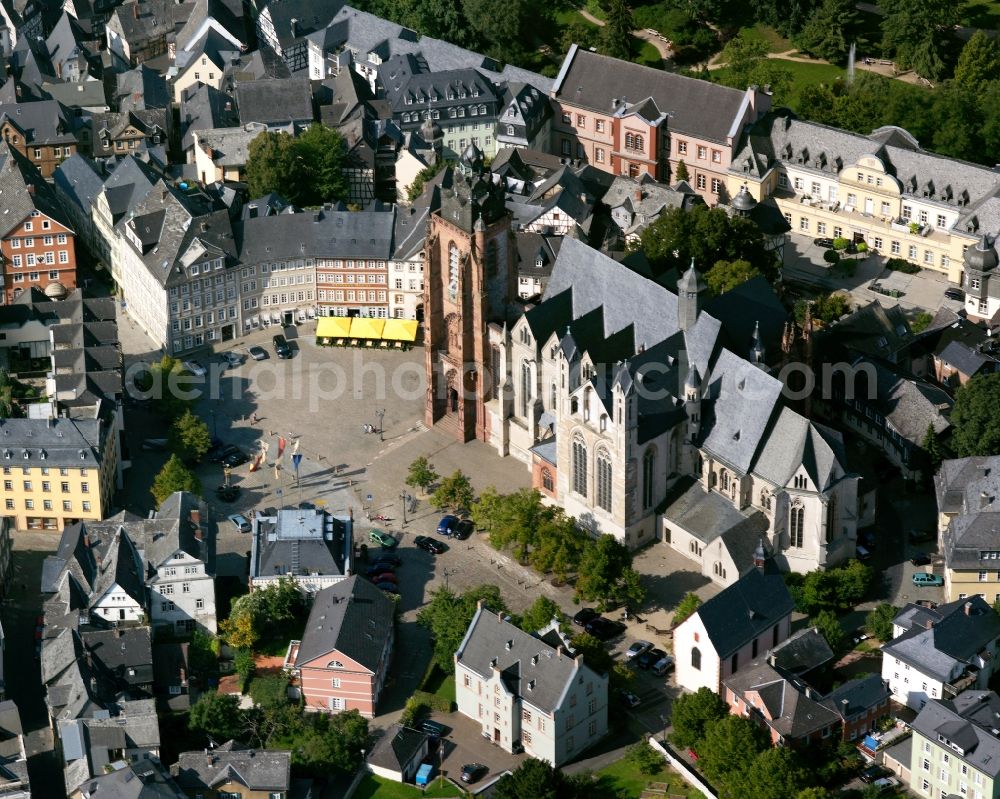 Aerial photograph Wetzlar - The Wetzlar Cathedral, and Cathedral of Our Lady is one of the town of Wetzlar, while largest religious building in the city. The former collegiate and parish church has been under the patronage to Mary. It is not a cathedral in the true sense, because she was never a bishop