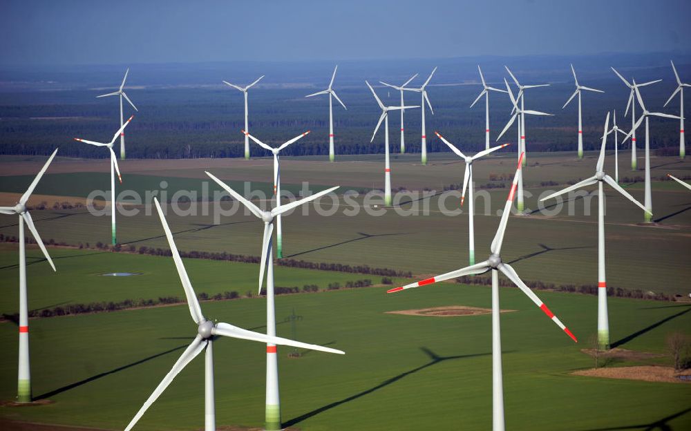 Treuenbrietzen from the bird's eye view: View of the wind farm Marzahna of Treuenbrietzen. The Winpark opened in 2006 and extended in 2007. Operater of the power generation system is the Enertrag AG