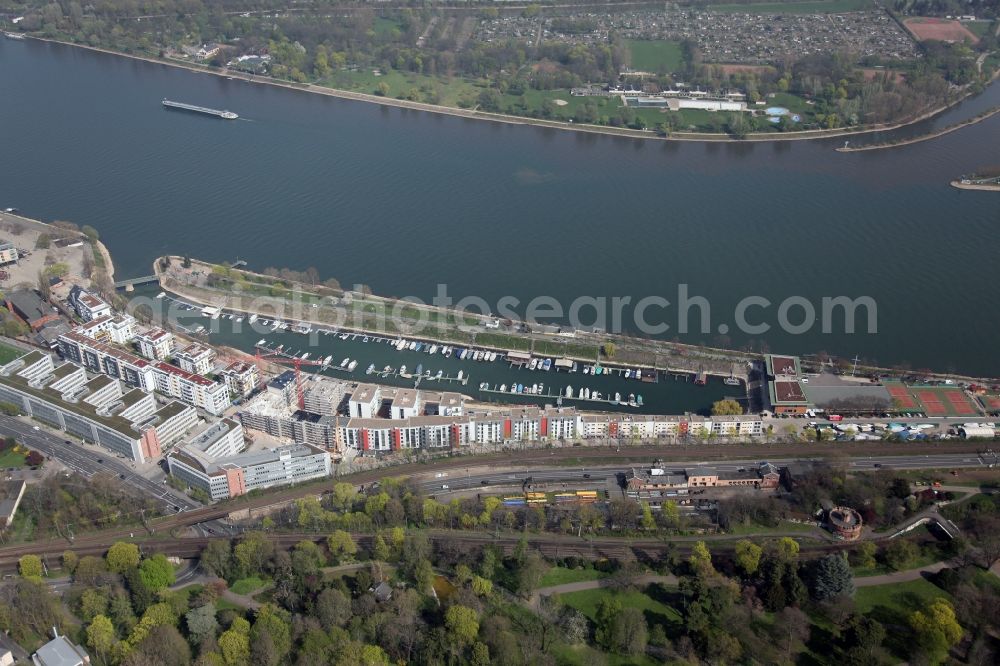 Mainz from the bird's eye view: Development area of the winter harbor on the banks of the River Rhine in Mainz in Rhineland-Palatinate