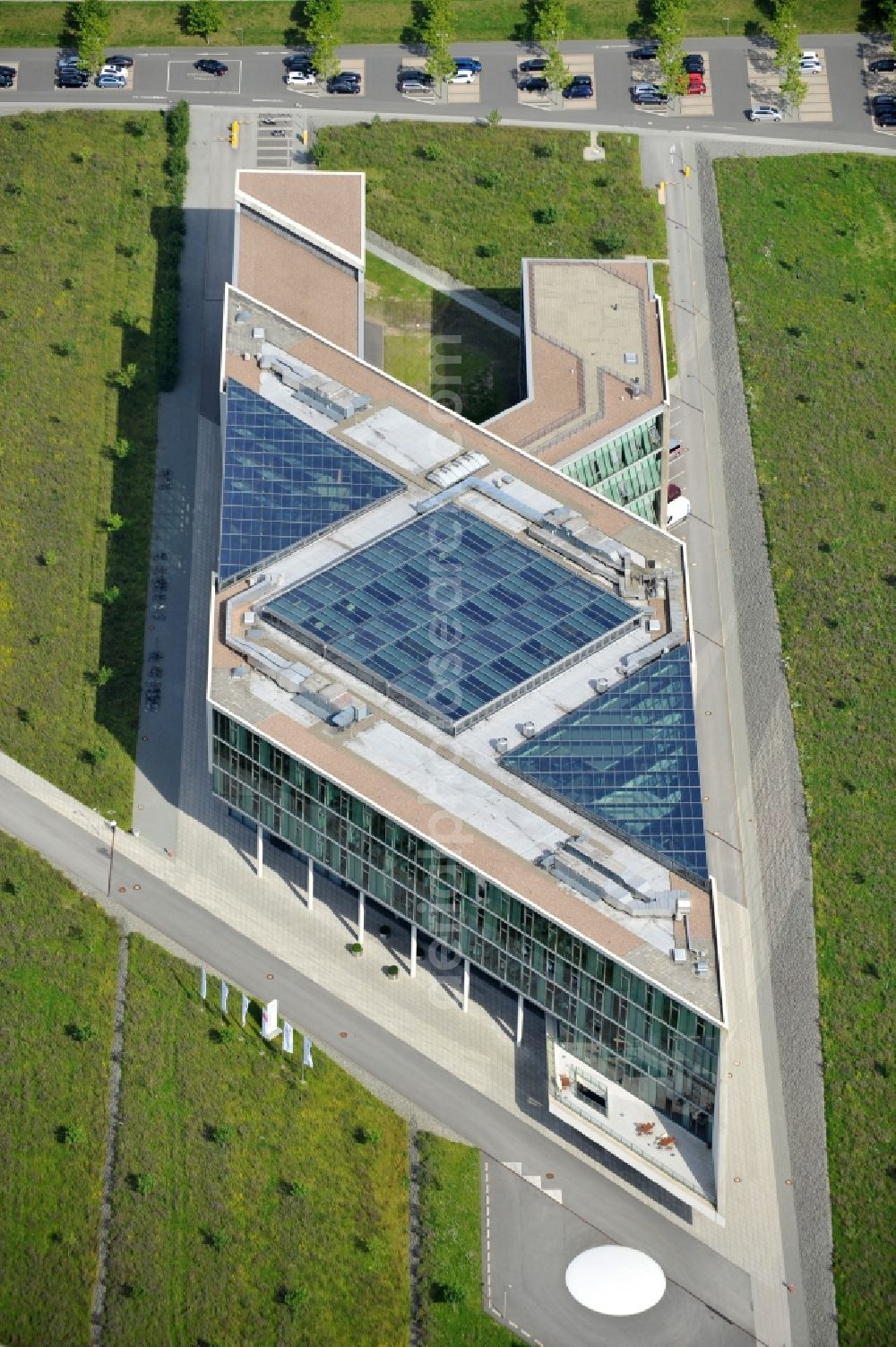 Aerial image Wolfsburg - The MobileLifeCampus in the district Hageberg. In the building complex, which was developed and designed by Henn Architekten and opened in 2006, AutoUni and parts of Volkswagen of information technology are housed