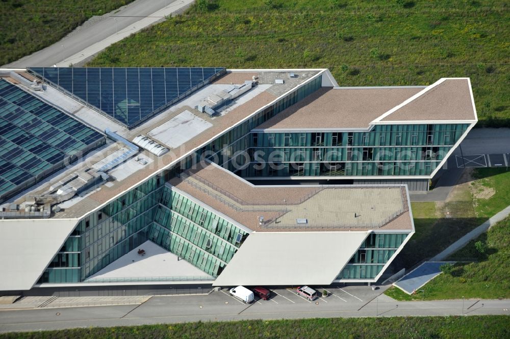 Wolfsburg from above - The MobileLifeCampus in the district Hageberg. In the building complex, which was developed and designed by Henn Architekten and opened in 2006, AutoUni and parts of Volkswagen of information technology are housed