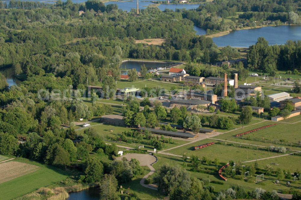 Zehdenick from above - Blick auf den Ziegeleipark Mildenberg. Ursprünglich war das Zedenicker Ziegeleirevier das größte in Europa eine der bedeutesten Industrie-Kultur-Stätten. Aus den Ziegeln, die hier gebrannt wurden, wurden große Teile Berlins und der Mark gebaut. Seit 1997 ist das 42 ha große Areal ein Museumspark. Kontakt: Ziegeleipark, Ziegelei 10, 16792 Zehdenick (Ortsteil Mildenberg), Tel. 03307 / 3 10 4 10, info@ziegeleipark.de