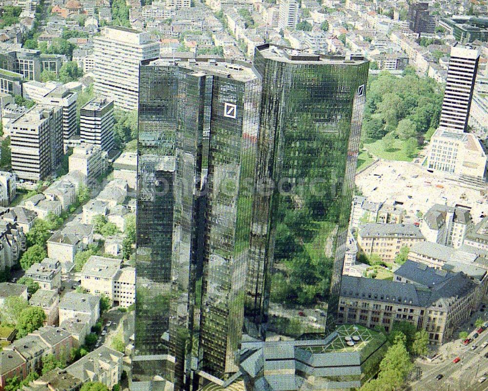 Frankfurt am Main from above - Deutsche Bank Taunusanlage 12 60325 Frankfurt am Main +49 (69) 910-43800