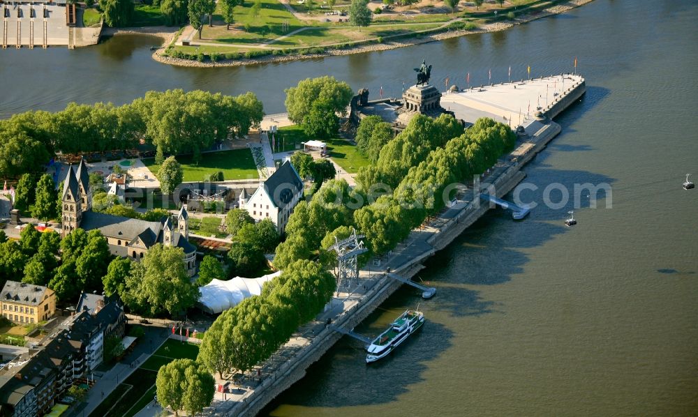 Aerial photograph Koblenz - View of the Deutsches Eck in Koblenz in the state of Rhineland-Palatinate