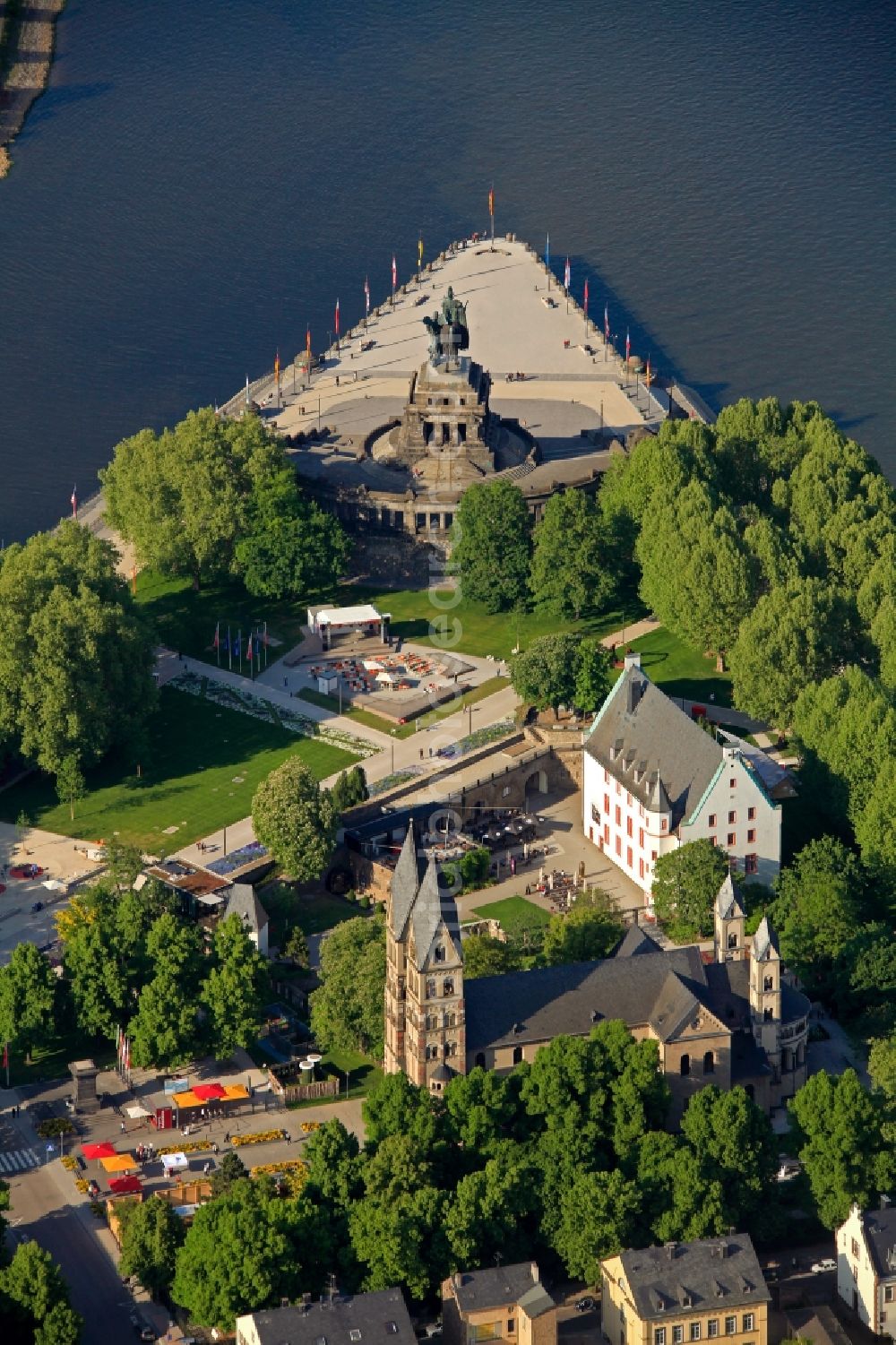 Aerial image Koblenz - View of the Deutsches Eck in Koblenz in the state of Rhineland-Palatinate