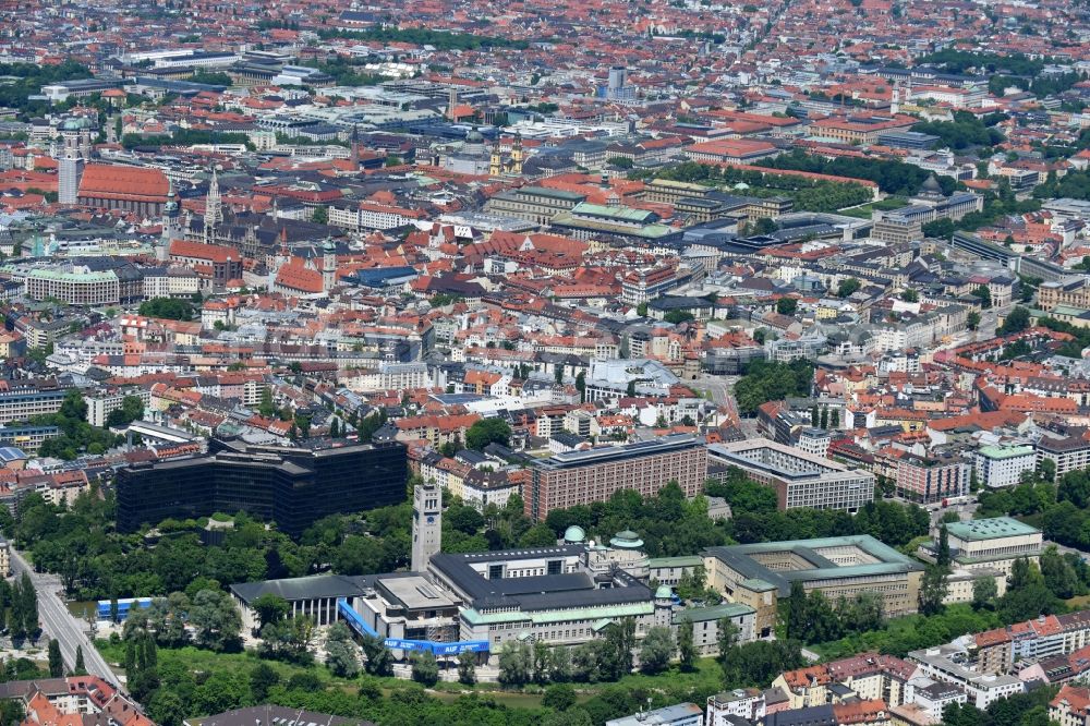 Aerial image München - Building ensemble of the German Museum on the Museum Island in Munich in the state Bavaria