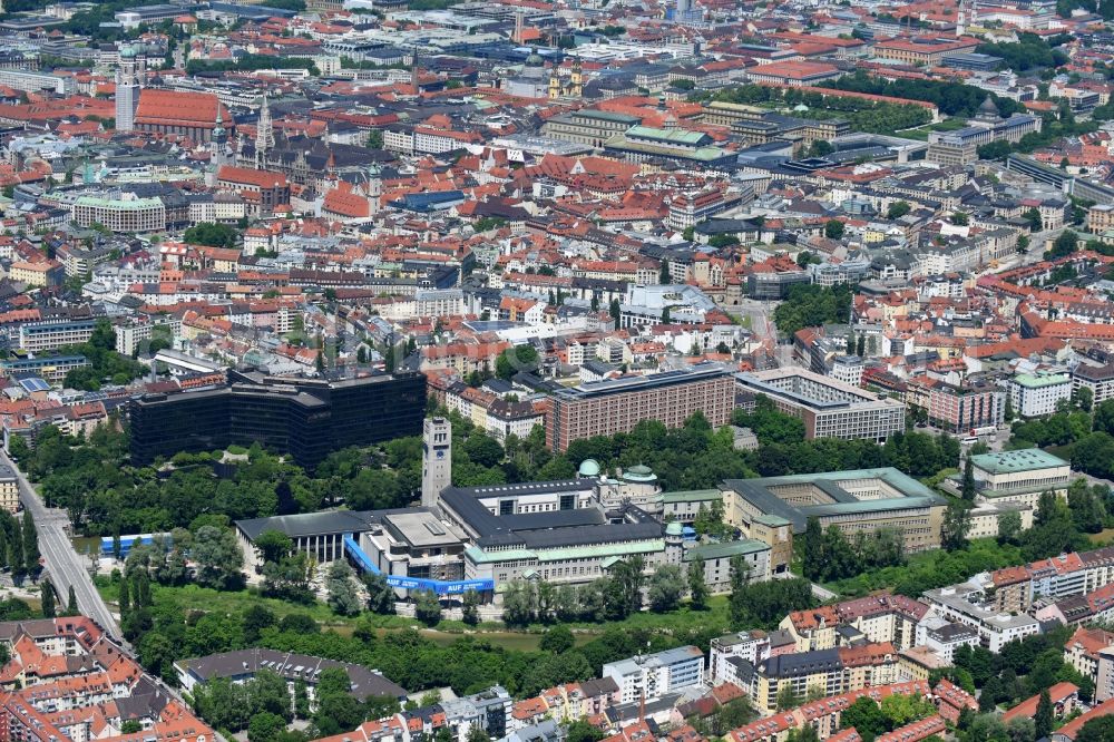 München from the bird's eye view: Building ensemble of the German Museum on the Museum Island in Munich in the state Bavaria