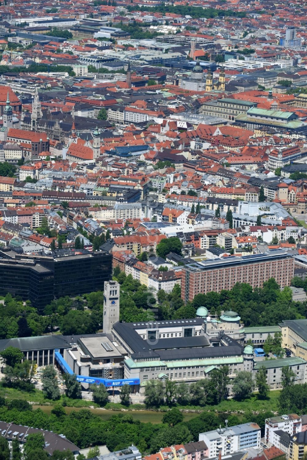 Aerial image München - Building ensemble of the German Museum on the Museum Island in Munich in the state Bavaria