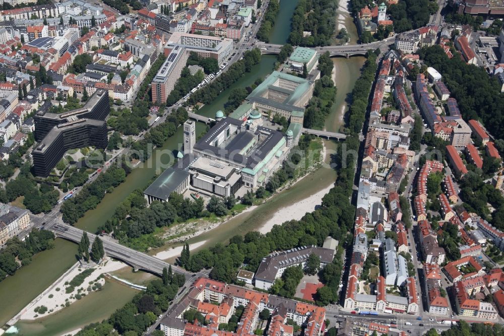 München from the bird's eye view: The German Museum on Museum Island in Munich in Bavaria