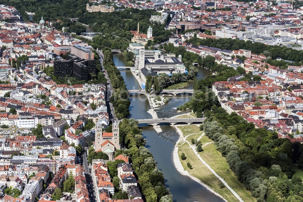 Aerial photograph München - The German Museum on Museum Island, the Patent Office, the St.Maximilian Church, the Gasteig and the Maximilianeum in Munich in Bavaria