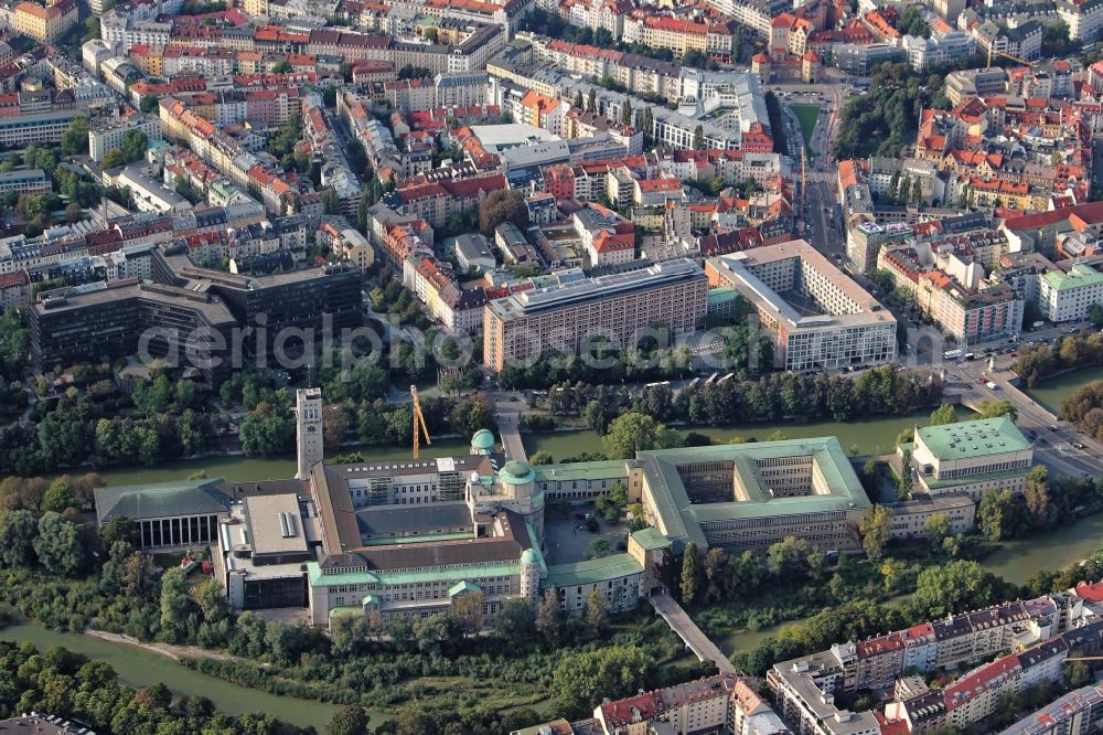 München from the bird's eye view: Deutsches Museum, German patent office DPMA and European Patent Office EPO in Munich in the state Bavaria