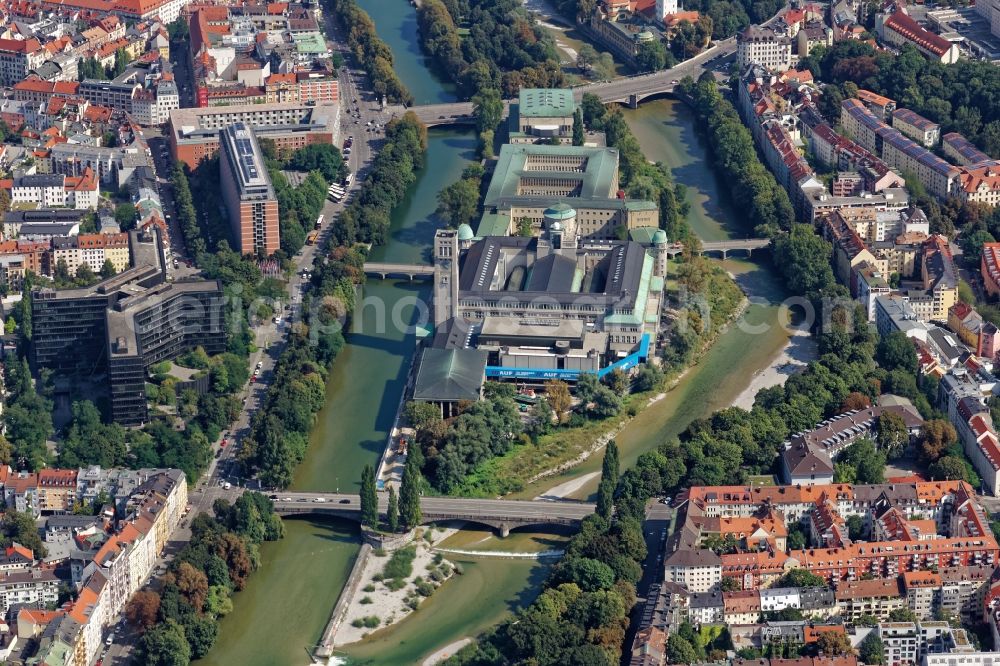 München from above - Building ensemble German Museum on the Museum Island, German Patent Office and DPMA trademark office and European Patent Office EPO in Munich in the state Bavaria