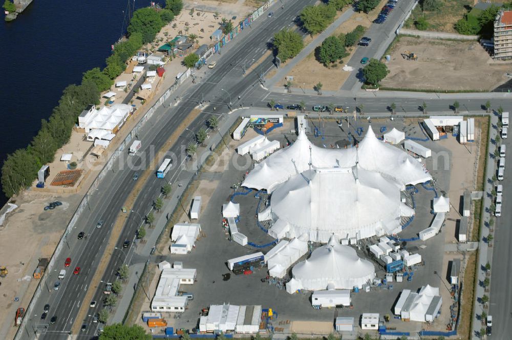 Berlin from the bird's eye view: Das Grand Chapiteau am Ostbahnhof in Berlin, welches mit der der Show Varekai des Cirque du Soleil bis zum 13. Juli 2008 in Berlin zu sehen.