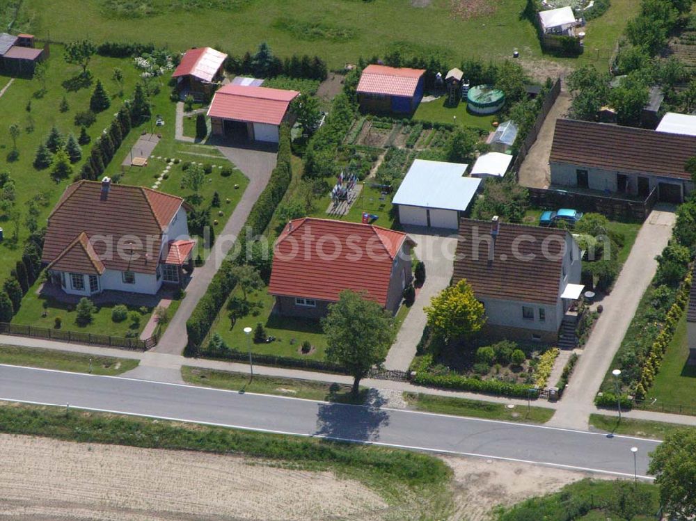 Aerial photograph Dewitz / Lindethal - Dewitz/Lindethal - Mecklenburg-Vorpommern verschiedene Einfamilienhäuser