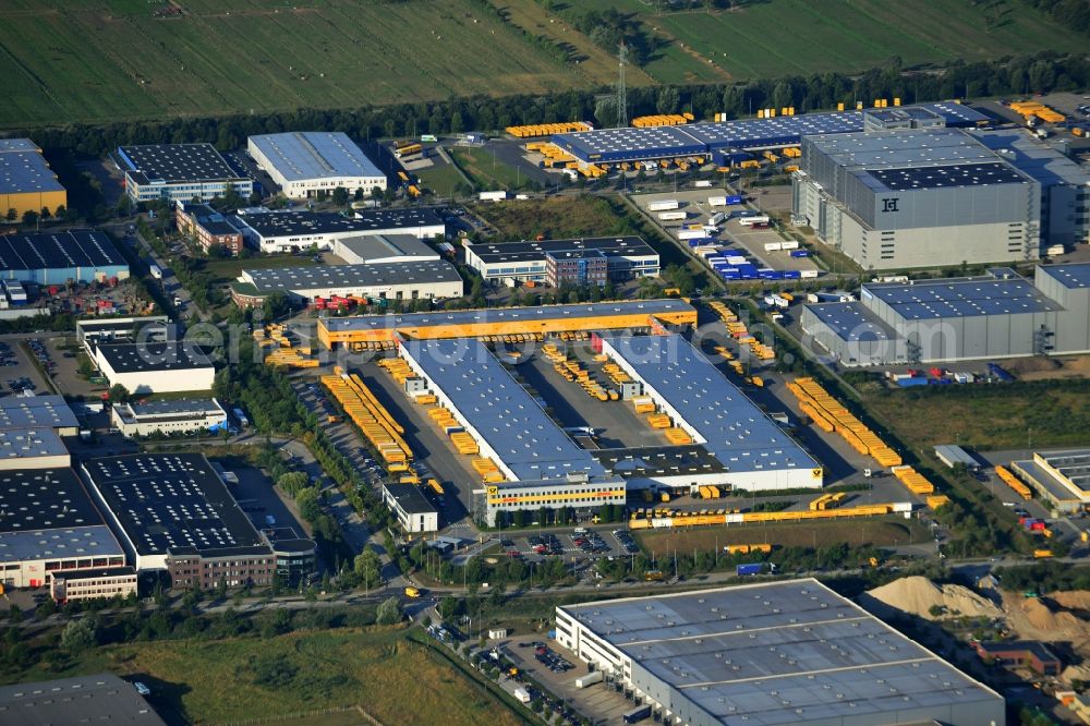 Hamburg OT Allermöhe from the bird's eye view: View of the DHL charge centre in the district of Allermoehe in Hamburg