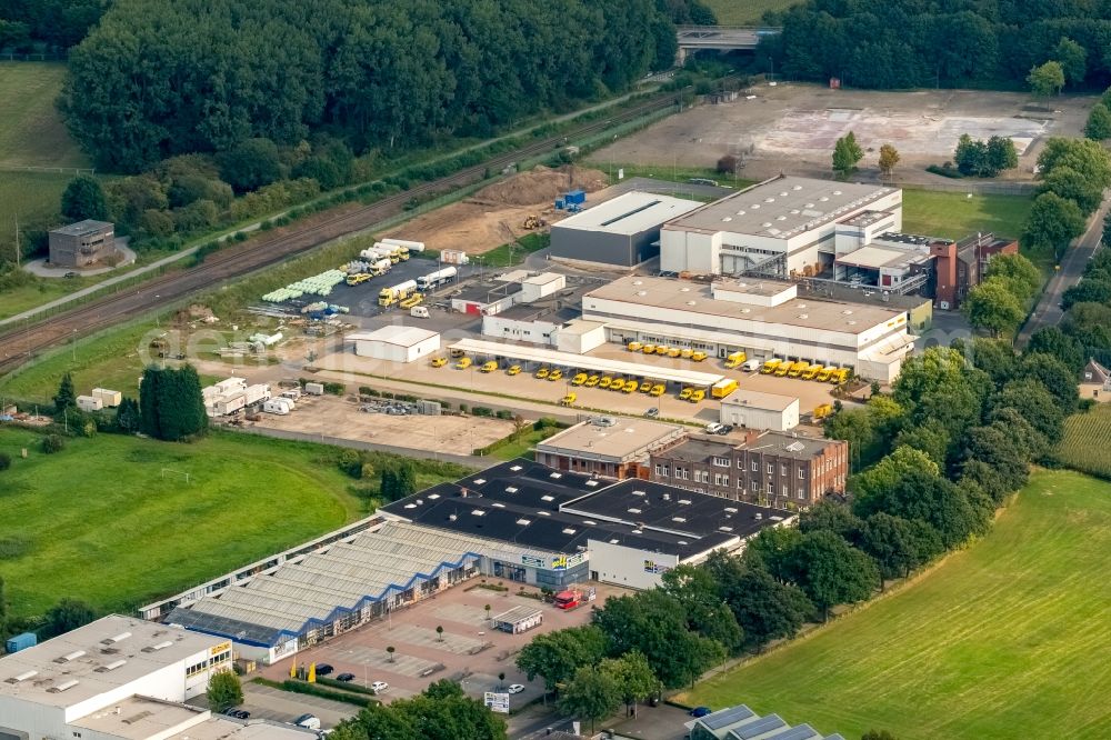 Aerial image Kleve - Building complex and distribution center on the site on Kalkarer Strasse in Kleve in the state North Rhine-Westphalia, Germany