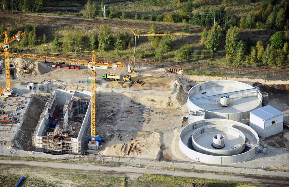 Aerial photograph Spremberg - View of the site of the new sewage treatment plant in the Schwarze Pumpe district of the city of Spremberg. The company Baucom and the plant engineers Bamag were entrusted with the planning and construction of the sewage treatment plant. It is built on the site of the former power plant in Schwarze Pumpe industrial park east