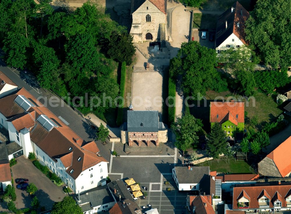 Lorsch from above - The monastery of Lorsch was a Benedictine abbey in southern Hesse circle mountain road in Germany. It was founded in 764 and was up to the high Middle Ages, a power, humanities and culture. 1232 came to the monastery archbishopric of Mainz, 1461, it was pawned to the Palatinate, which abolished the monastery 1564th