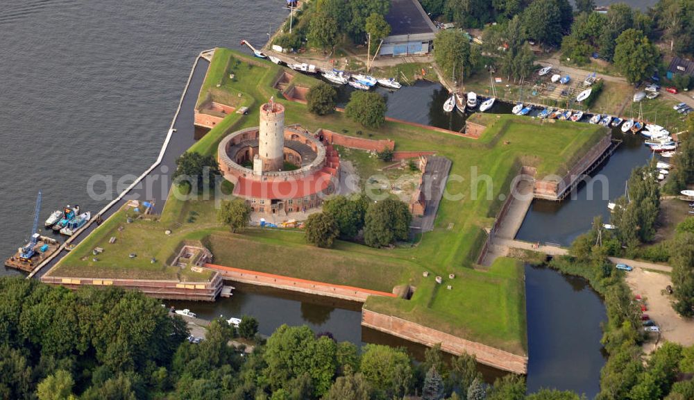 Danzig / Gdansk from the bird's eye view: Die Festung Weichselmünde / Fort Carré Twierdza Wisloujscie an dem Nebenfluss Tote Weichsel in Danzig / Gdansk in Pommern / Pomorskie, Polen. The Wisloujscie fortress at the subsidiary stream Martwa Wisla in Gdansk in the Pomeranian Voivodeship / Pomorskie, Poland.