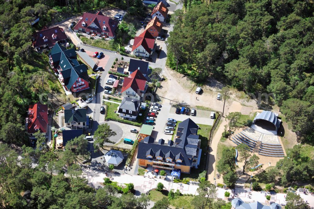 Trassenheide from the bird's eye view: View at the stage Kurmuschel in the colony of the sea resort Trassenheide. Beside is the Haus zur Düne with its apartments that are partially hired for holiday