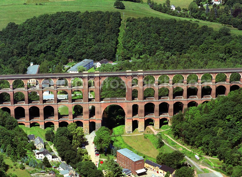 Aerial image Netzschkau - Die Göltzschtalbrücke in der Nähe von Netzschkau in Sachsen ist eine Eisenbahnbrücke und die größte Ziegelsteinbrücke der Welt. Sie wurde von Prof. Johann Andreas Schubert entworfen. The Göltzschtal bridge near by Netzschkau in Saxony.