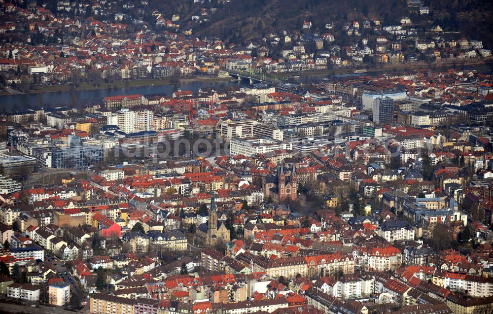 Heidelberg from the bird's eye view: View of the Heidelberg old town district in the foreground and Neuenheim district in the background. The skyline of the old city is strongly branded by the two churches of St. Boniface and the Church of Christ. Both districts are separated by the Neckar river