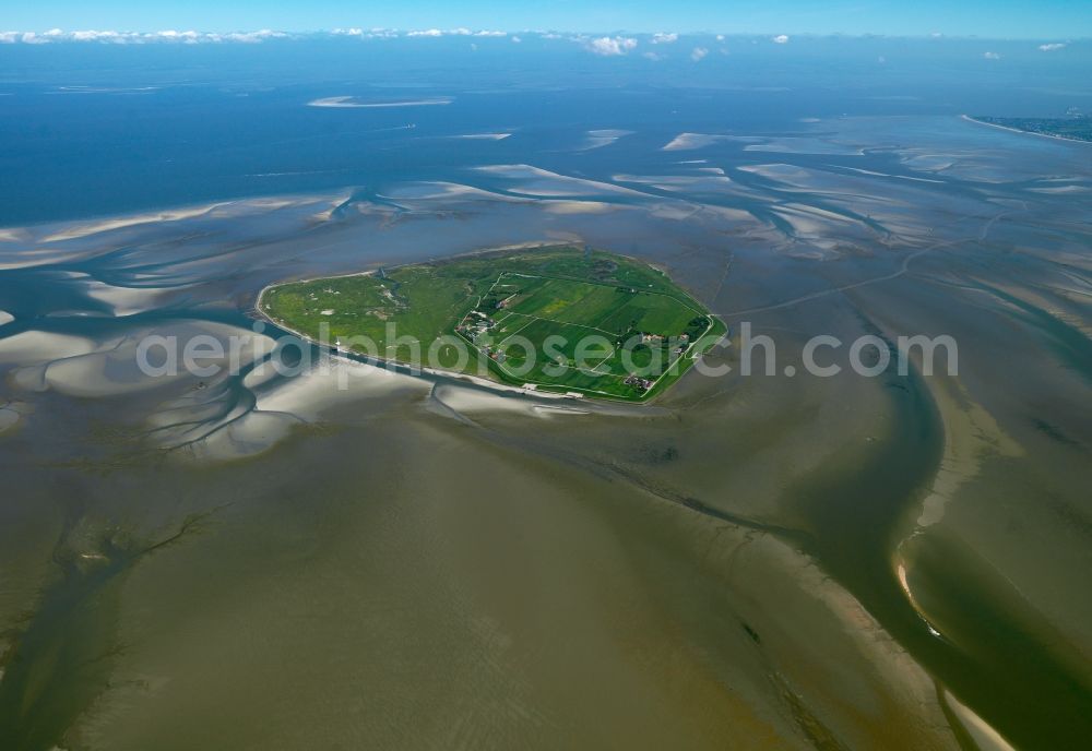 Cuxhaven from the bird's eye view: Neuwerk is an inhabited island in the southeastern part of the German North Sea, in the southwestern part of the Elbe estuary. The island, surrounded by the Hamburg Wadden Sea National Park. Politically, the island is part of the Free Hanseatic City of Hamburg