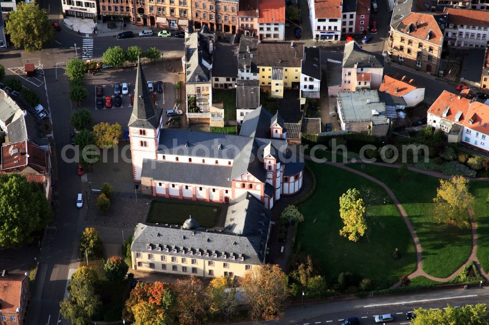 Merzig from above - St. Peter's in Merzig is the largest remaining Romanesque church in the Saarland. The first mention of the church in 1152. End of the twelfth century was a complete rebuilding of the abbey church, which today mainly existing building. 1887-1898 was a basic restoration. The church is now the parish pastoral district Merzig