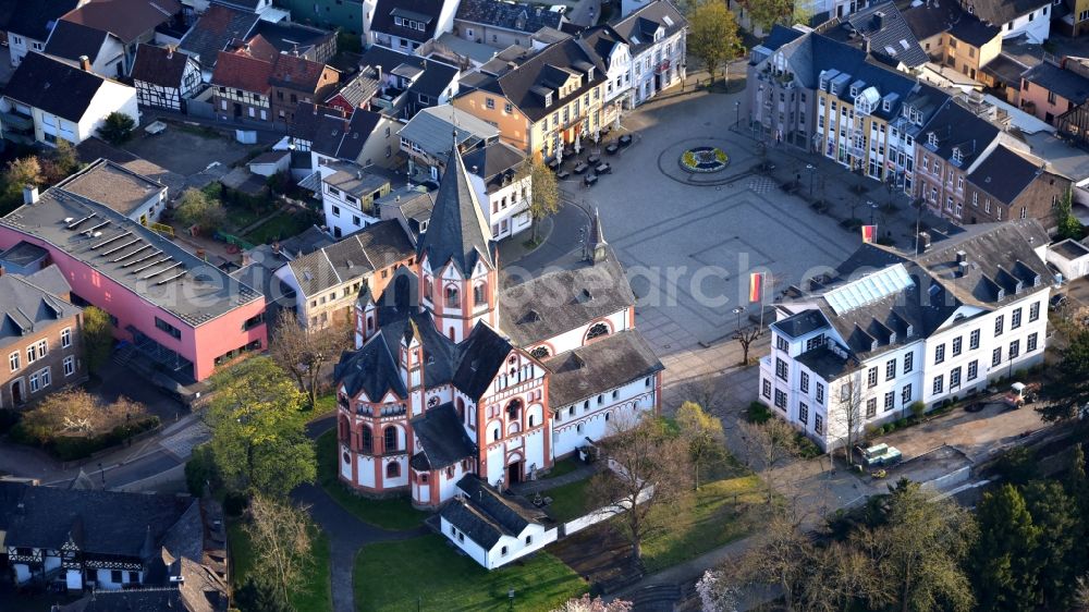 Aerial image Sinzig - The Church of Saint Peter and Church Square in Sinzig in the state Rhineland-Palatinate, Germany