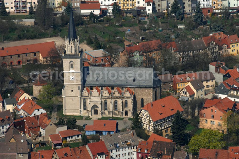 Aerial photograph Bad Langensalza - Blick auf die Kirche St. Langensalza. Erbaut wurde die Kirche 1394, der 53 m hohe Turm 1860 angebaut.