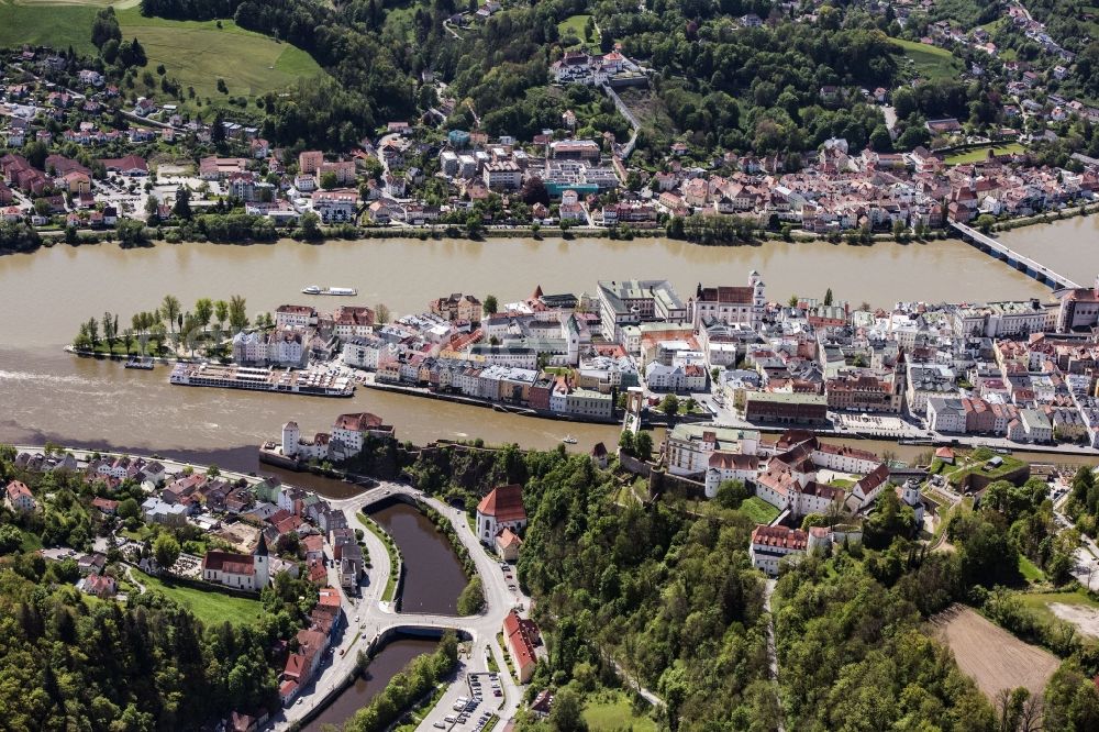 Passau from the bird's eye view: The university town of Passau in the state of Bavaria. Because of the junction of the rivers Ilz, Inn and Danube, Passau is also called Three Rivers Town