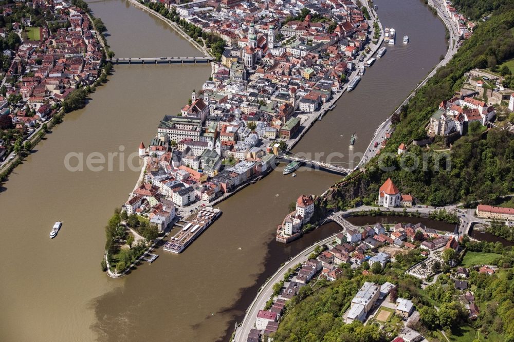 Aerial photograph Passau - The university town of Passau in the state of Bavaria. Because of the junction of the rivers Ilz, Inn and Danube, Passau is also called Three Rivers Town