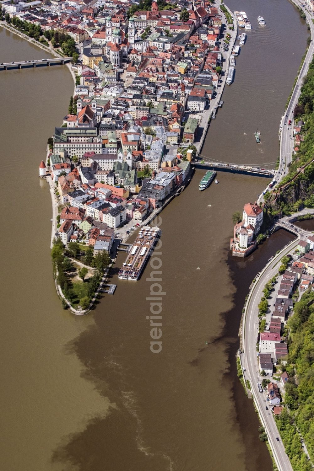 Passau from the bird's eye view: The university town of Passau in the state of Bavaria. Because of the junction of the rivers Ilz, Inn and Danube, Passau is also called Three Rivers Town