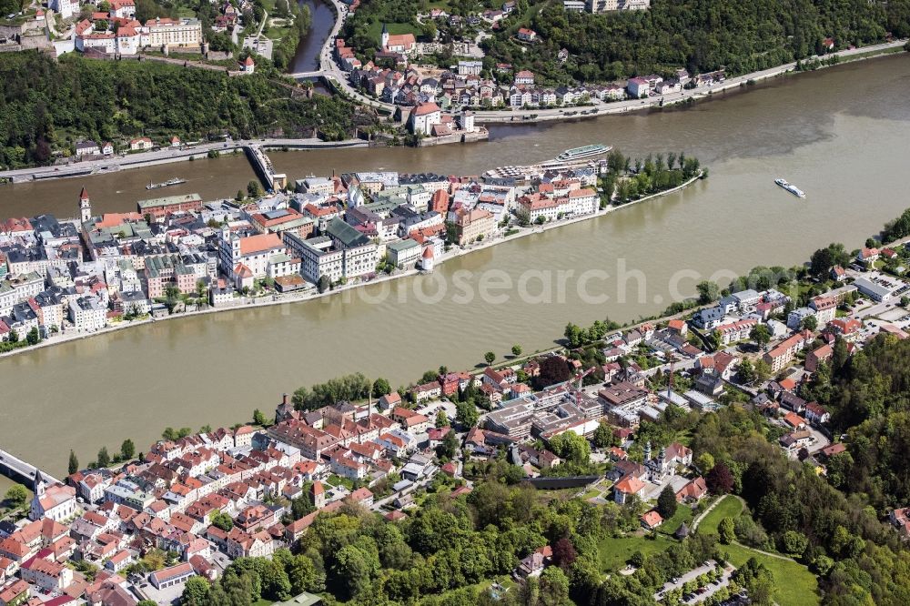 Aerial photograph Passau - The university town of Passau in the state of Bavaria. Because of the junction of the rivers Ilz, Inn and Danube, Passau is also called Three Rivers Town