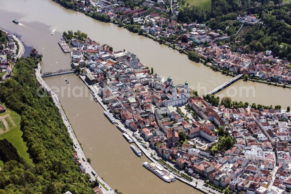 Passau from the bird's eye view: The university town of Passau in the state of Bavaria. Because of the junction of the rivers Ilz, Inn and Danube, Passau is also called Three Rivers Town