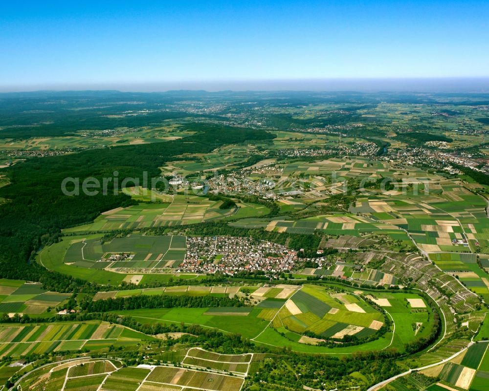 Mühlacker from the bird's eye view: The landscape at the river Enz and the Lomersheim part of the district capital of Mühlacker in the state of Baden-Württemberg. View from the East towards the city of Pforzheim. The landscape is characterised by agricultural fields, small villages and town parts and the river, which runs in narrow curves through the land