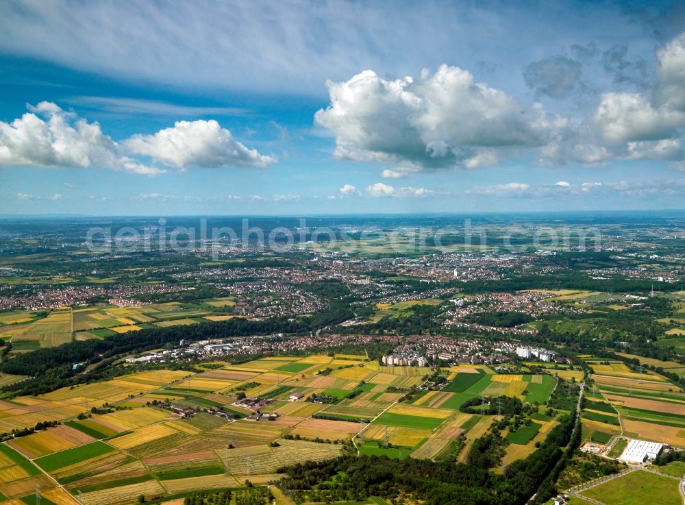 Aerial photograph Ludwigsburg - The surrounding landscape of the Neckar valley around Ludwigsburg in the state of Baden-Württemberg. With Kornwestheim, Ludwigsburg forms the center of a borough. The river Neckar runs through the valley with different villages and parts of the borough as well as agricultural fields on its riverbanks. The area partly belongs to the landscape of Long Field (Lange Feld)