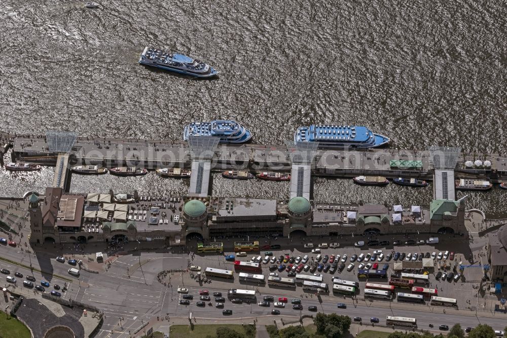 Hamburg from the bird's eye view: View of the Hamburger Landungsbrücken and the access building