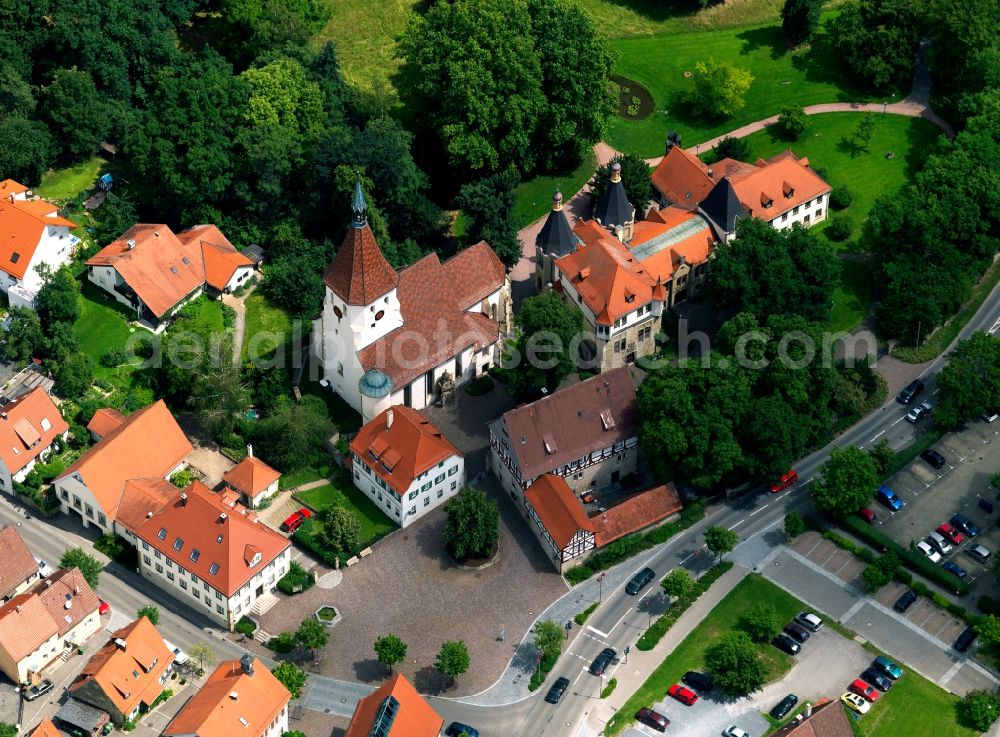 Hemmingen from above - The Protestant church of St. Lawrence is the oldest building in the center of community life and Hemmingen in the Protestant church