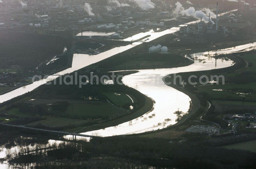 Aerial image Marl - View at the Lippe river and its tributary at the Marl Chemical Park. More than 100 production companies, most of the chemical industry, are located here