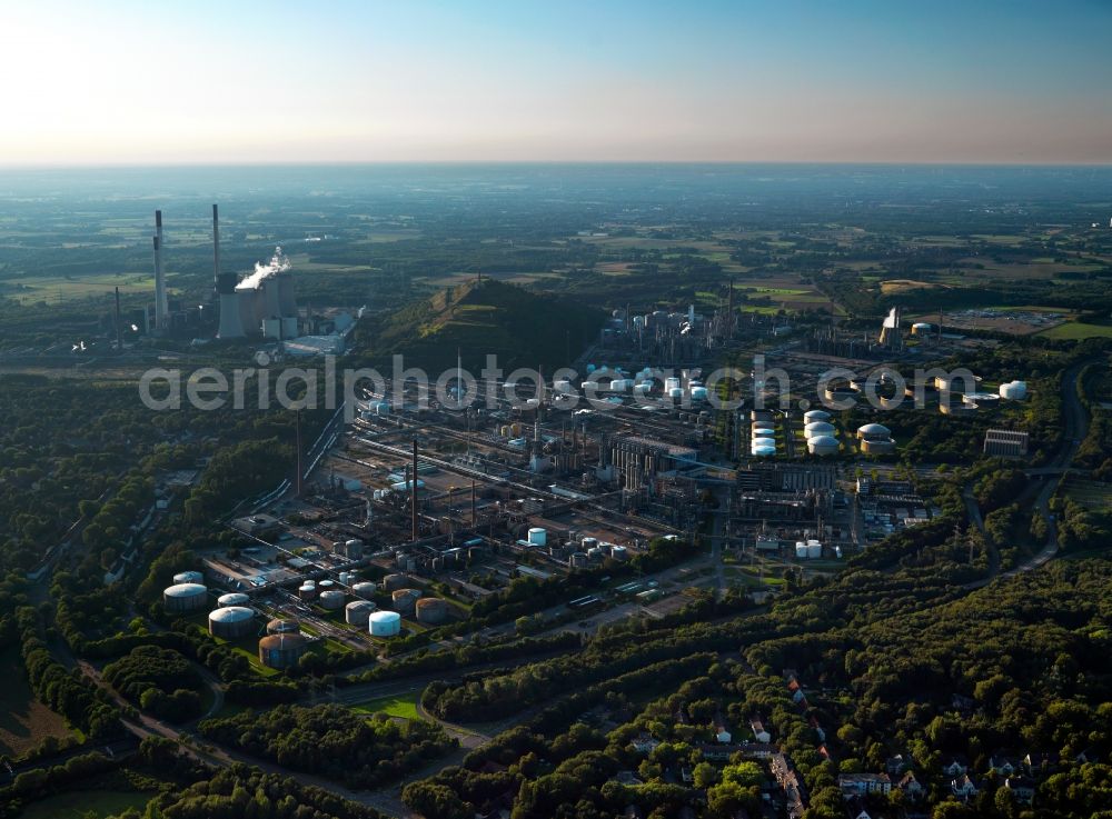 Gelsenkirchen from the bird's eye view: The oil refinery Scholven in Gelsenkirchen in the state of North Rhine-Westphalia. The refinery is one of two in the city and is part of the Ruhr Oil AG. It is run by BP Gelsenkirchen. Its primary production is focused on fuel, Diesel and the high quality Ultimate fuels