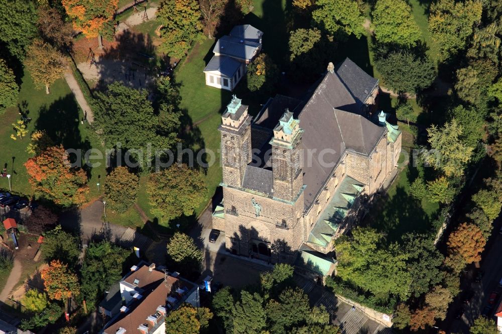 Aerial photograph Saarbrücken - St. Michael is a Roman Catholic church in the district of Saarbrücken, St. Johann, was built in 1923/24 under the architect Hans Herkommer. She is from the base produces the largest church building in the capital of Saarland. In the last three decades of the 20th Century was carried out inside the church had become necessary restructuring measures